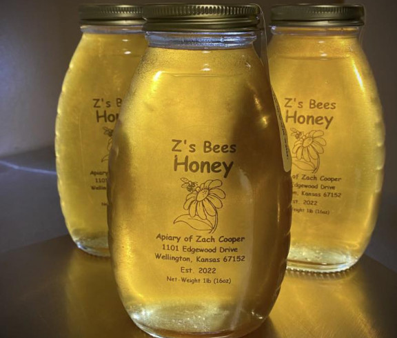 Light 1 lb honey jars